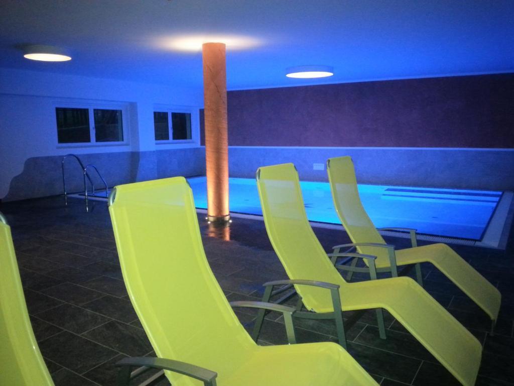 Hotel Viktoria Кастелрото Стая снимка